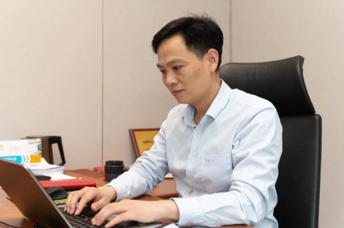 自律文化践行者丨邹畅：朝着既定指标 把巴望成功的种子生长成参天大树